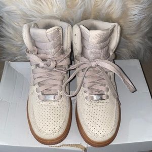 NIKE Air Force 1 High Suede
